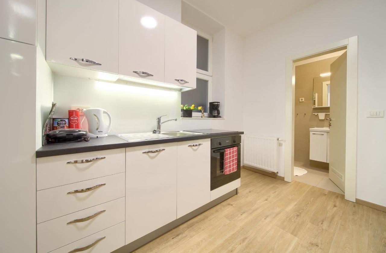 Logo Apartments 5 Min Walk To Main Square 萨格勒布 外观 照片